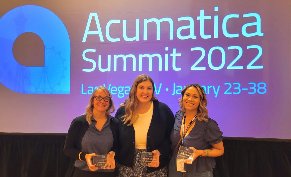 2022 Top acu-connector Award Winners Ammah Billington and Ashley Lemus and 2022 Steigy Award Winner Amiee Keenan